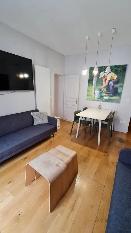 Montorgeuil Louvre Flat Apartment Paris 0*,  France